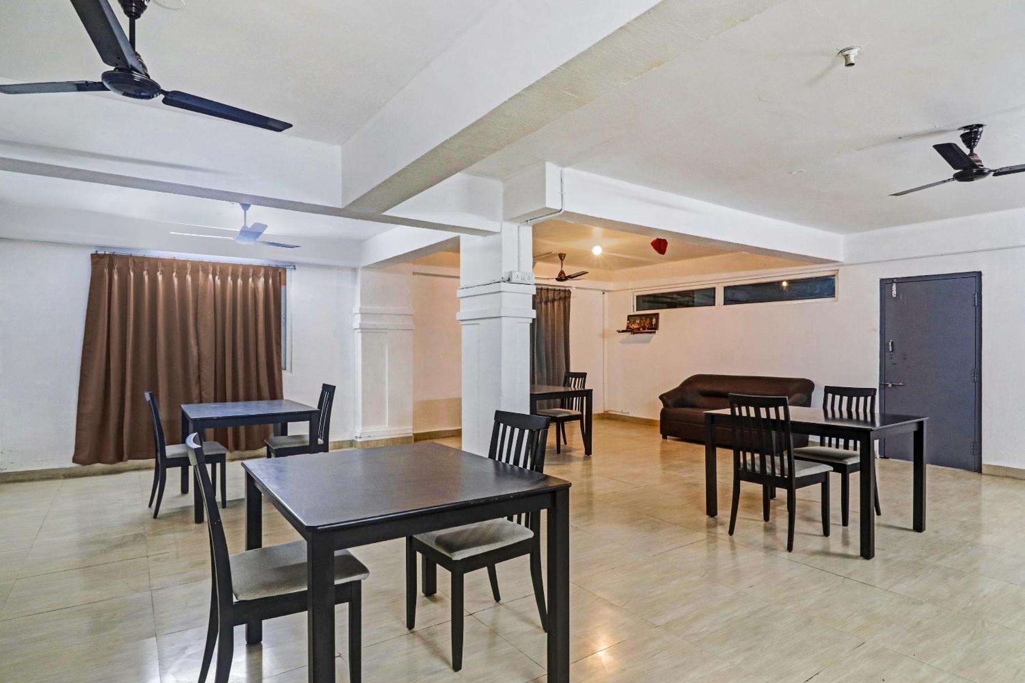 Townhouse De Alphabet Hotel Gachibowli Exterior foto