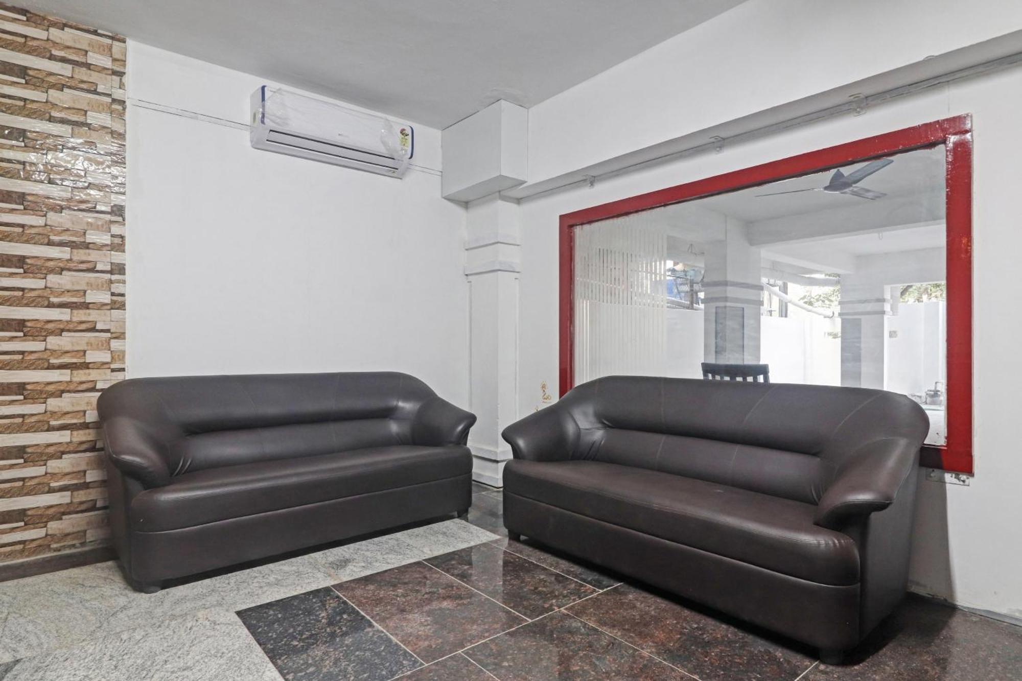 Townhouse De Alphabet Hotel Gachibowli Exterior foto