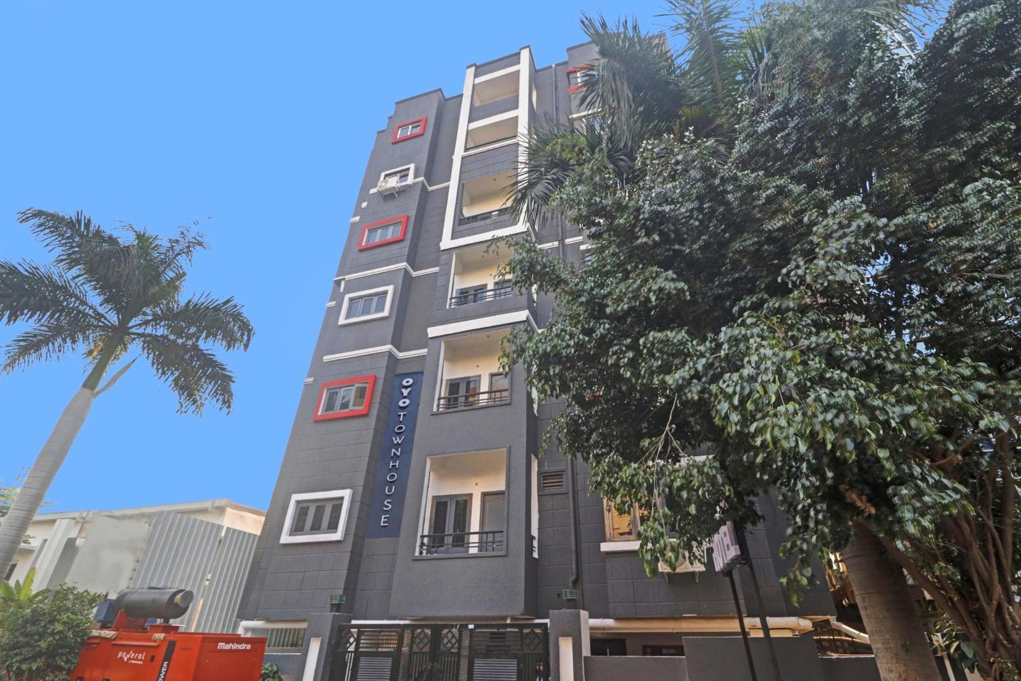 Townhouse De Alphabet Hotel Gachibowli Exterior foto