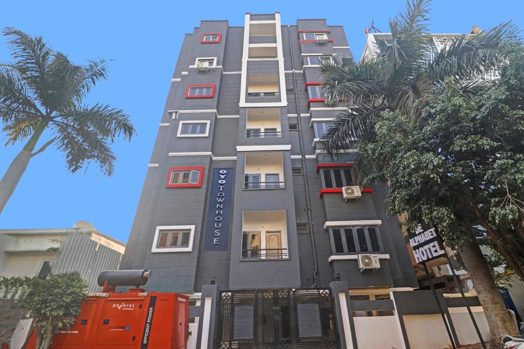 Townhouse De Alphabet Hotel Gachibowli Exterior foto